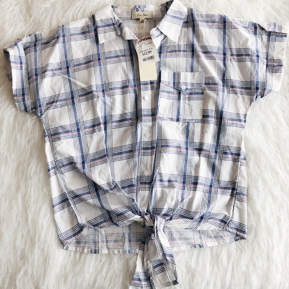 H&M Tops - Plaid Short Sleeve Button Down Shirt